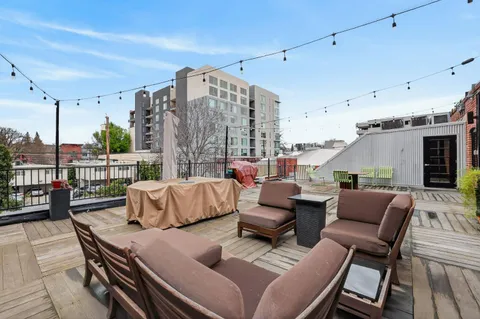 $518,000 | 1725 14th Street, Unit 206, Sacramento, CA 95811