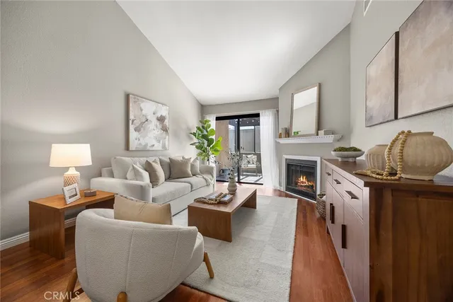 $620,000 | 3055 North Brea Boulevard, Unit 4, Fullerton, CA 92835