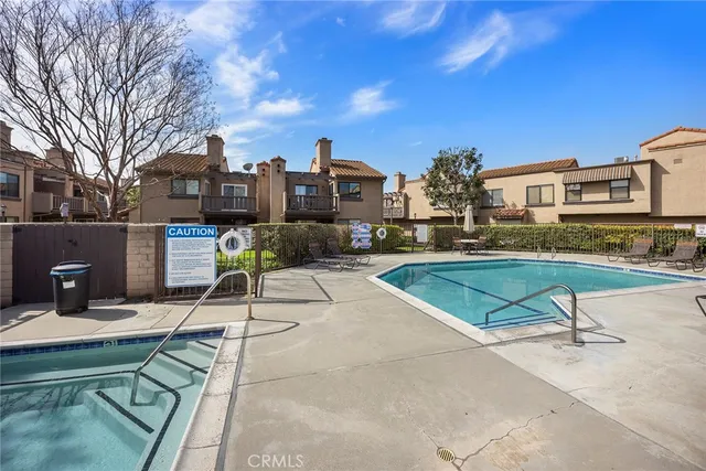 $620,000 | 3055 North Brea Boulevard, Unit 4, Fullerton, CA 92835