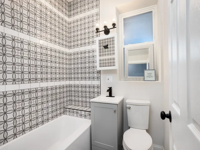 $630,000 | 5033 West Washington Boulevard, Chicago, IL 60644