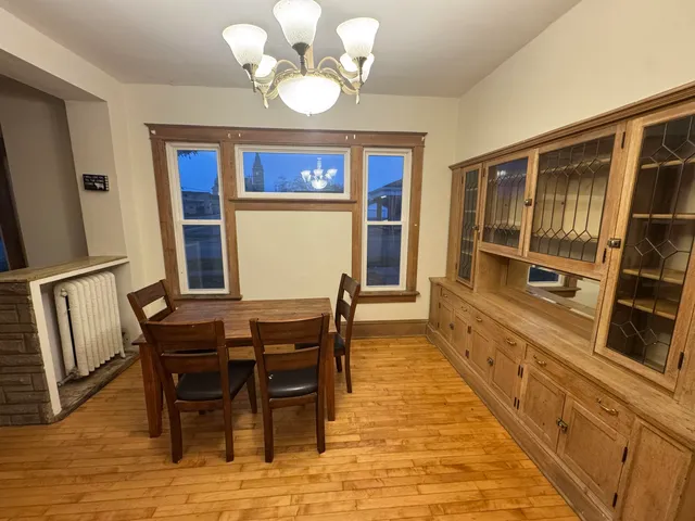 $2,095 | 303 Doty Street, Kaukauna, WI 54130