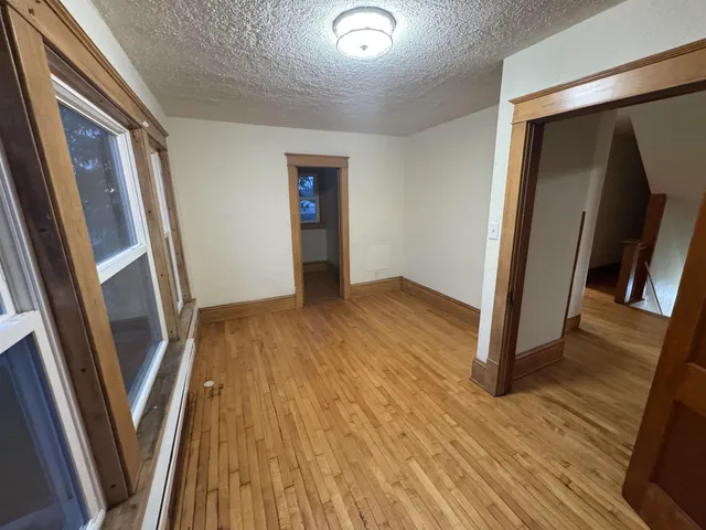 $2,095 | 303 Doty Street, Kaukauna, WI 54130