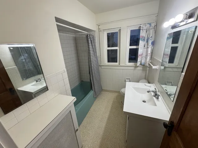 $2,095 | 303 Doty Street, Kaukauna, WI 54130