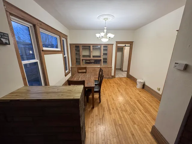 $2,095 | 303 Doty Street, Kaukauna, WI 54130