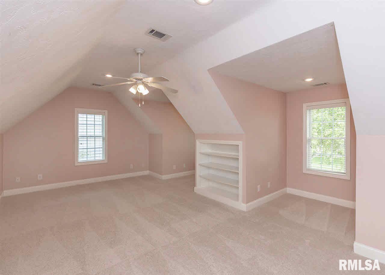 6450 James Road Bettendorf, IA 52722 - Photo 14 of 24 Gallery Image 14