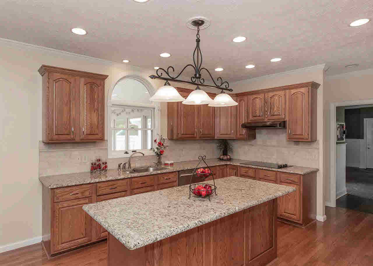 6450 James Road Bettendorf, IA 52722 - Photo 3 of 24 Gallery Image 3