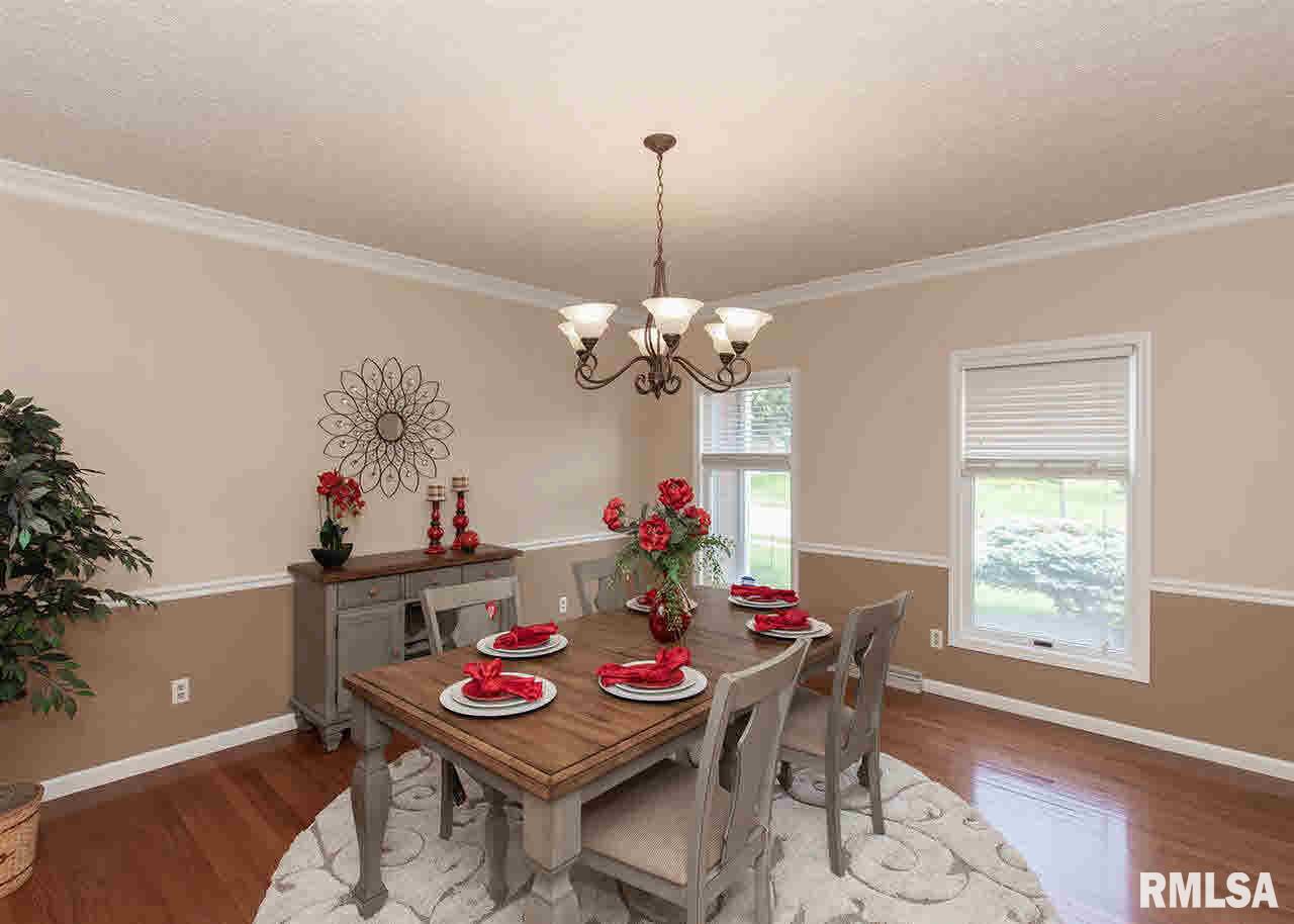 6450 James Road Bettendorf, IA 52722 - Photo 8 of 24 Gallery Image 8