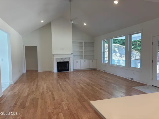 $863,000 | 9 Brookhaven Court, Wilton, NY 12866