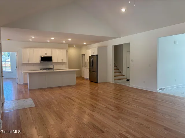 $863,000 | 9 Brookhaven Court, Wilton, NY 12866