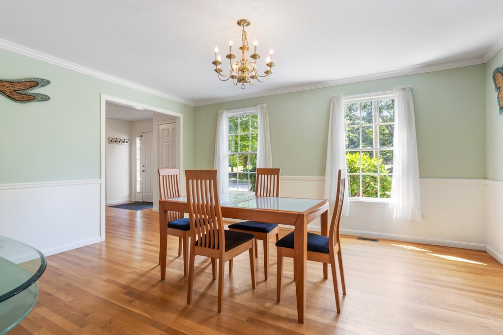 94 Brigham Street Hudson, MA 01749 - Photo 5 of 36