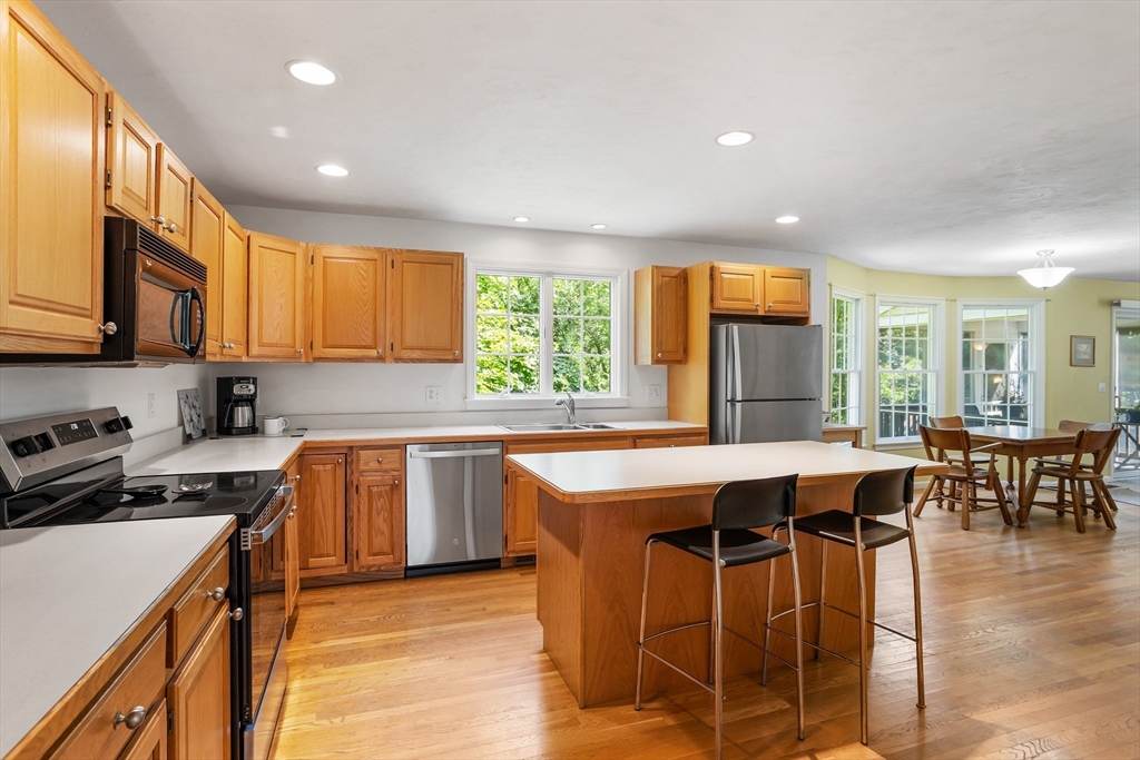 94 Brigham Street Hudson, MA 01749 - Photo 9 of 36