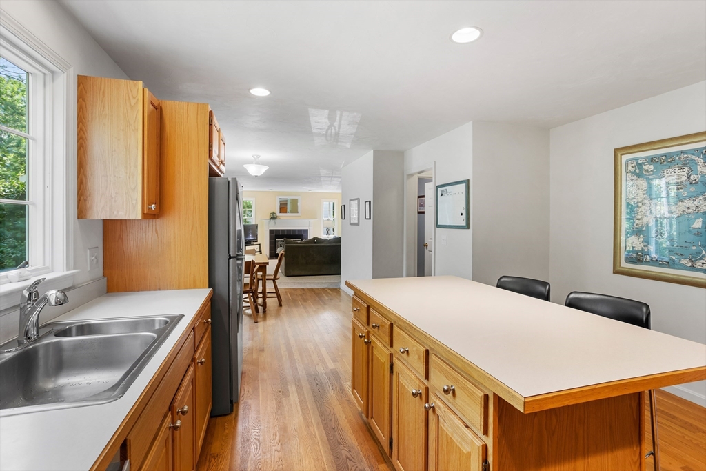 94 Brigham Street Hudson, MA 01749 - Photo 10 of 36