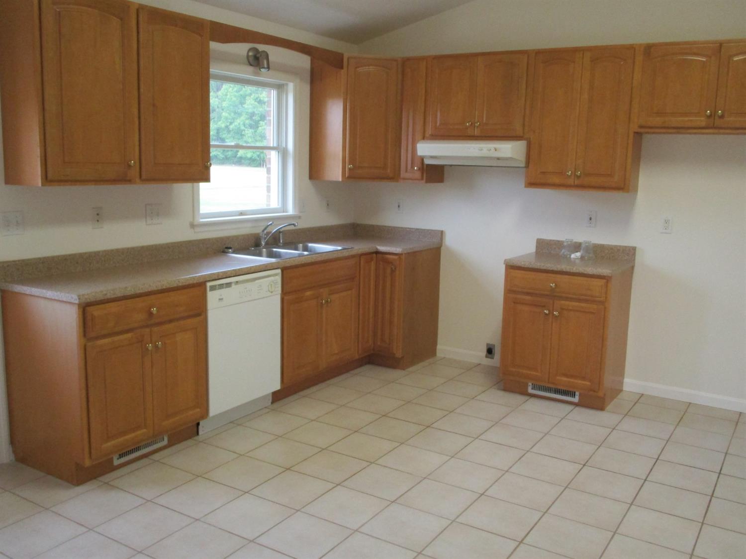 387 Deer Trail Road Sunman, IN 47041 - Photo 7 of 9
