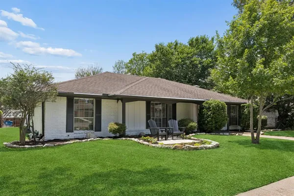 $2,050 | 5909 Mark Lane, Rowlett, TX 75089