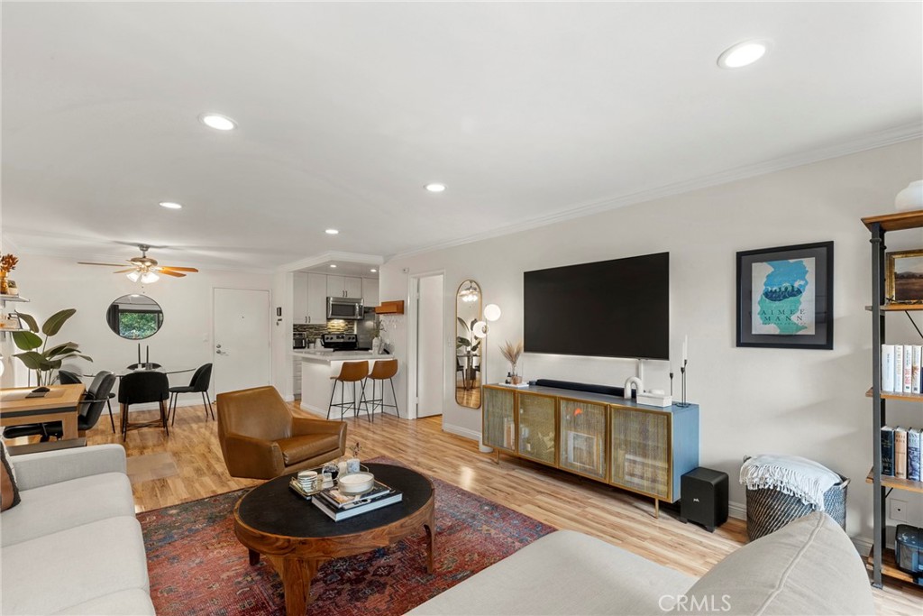 7742 Redlands Street Playa del Rey, CA 90293 - Photo 8 of 22