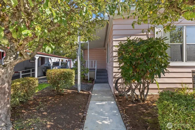 a view of a lobby with furniture