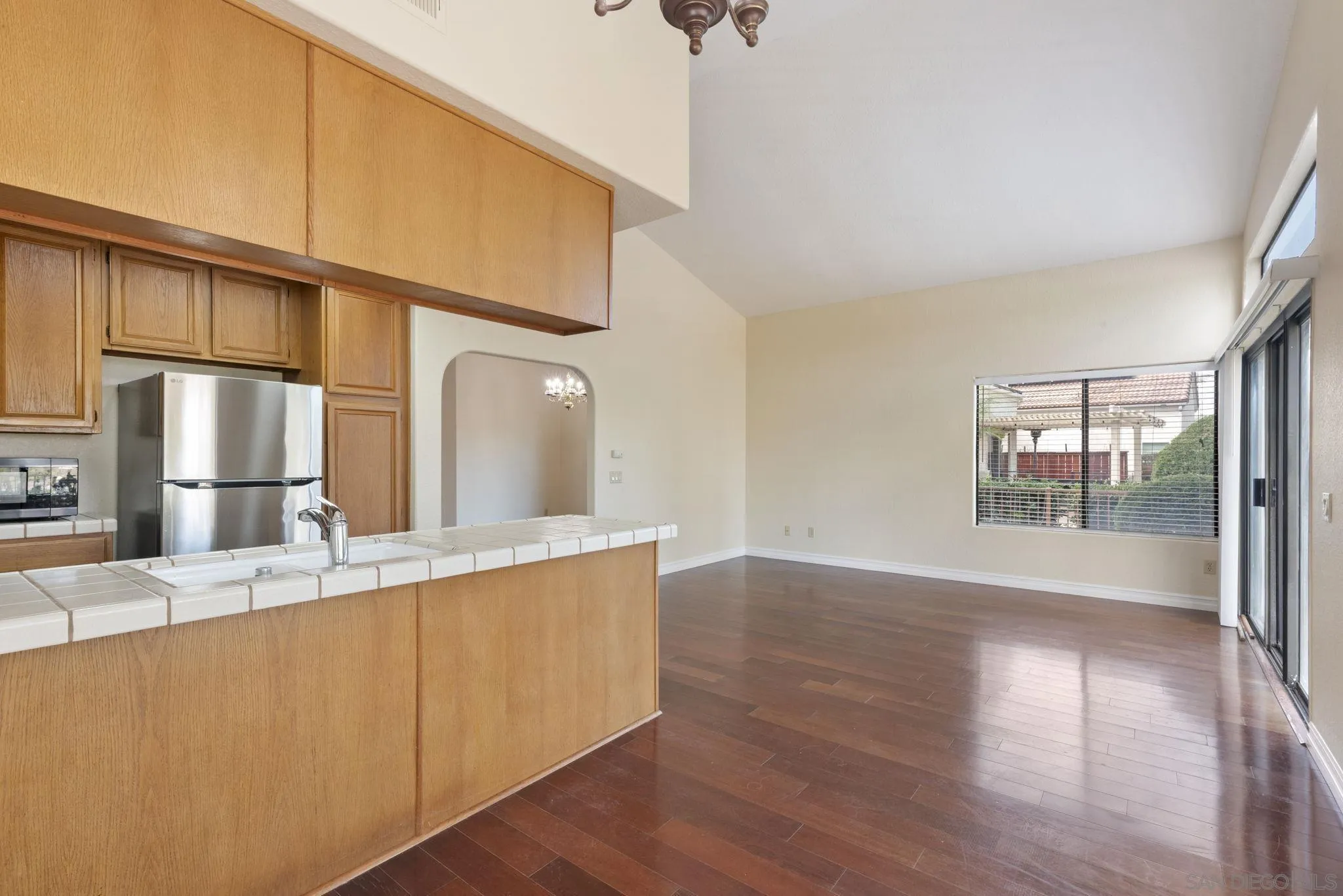 15174 Avenida R San Diego, CA 92128 - Photo 5 of 41