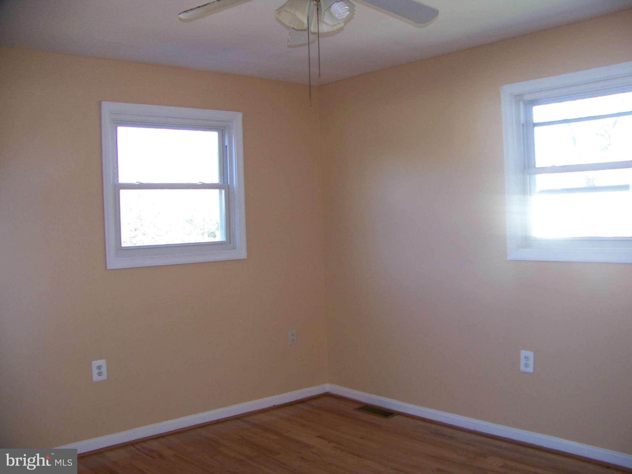 9610 Braddock Road Fairfax, VA 22032 - Photo 14 of 29 Bedroom