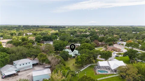 $899,000 | 480 38th Court, Vero Beach, FL 32968