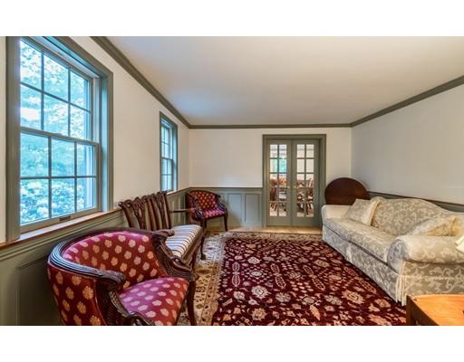 409 Elliott Street Beverly, MA 01915 - Photo 17 of 34