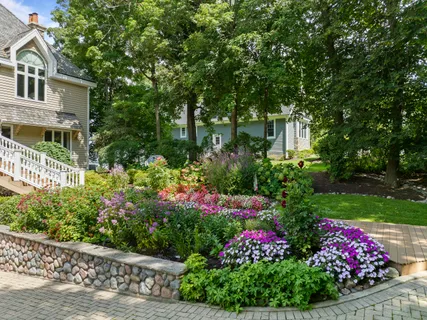 $10,995,000 | W2908 Walcowis Drive, Linn, WI 53147