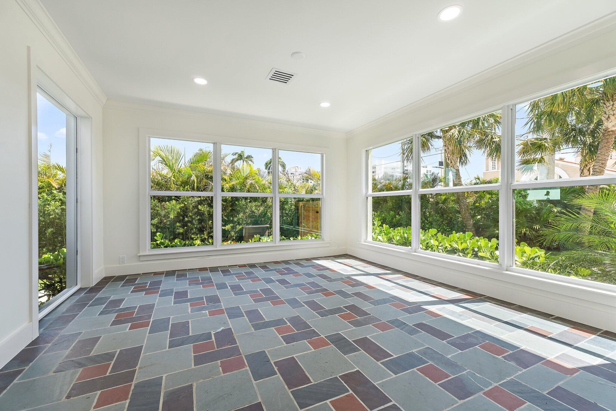 4015 Washington Road West Palm Beach, FL 33405 - Photo 10 of 31 a view of an empty room with a window