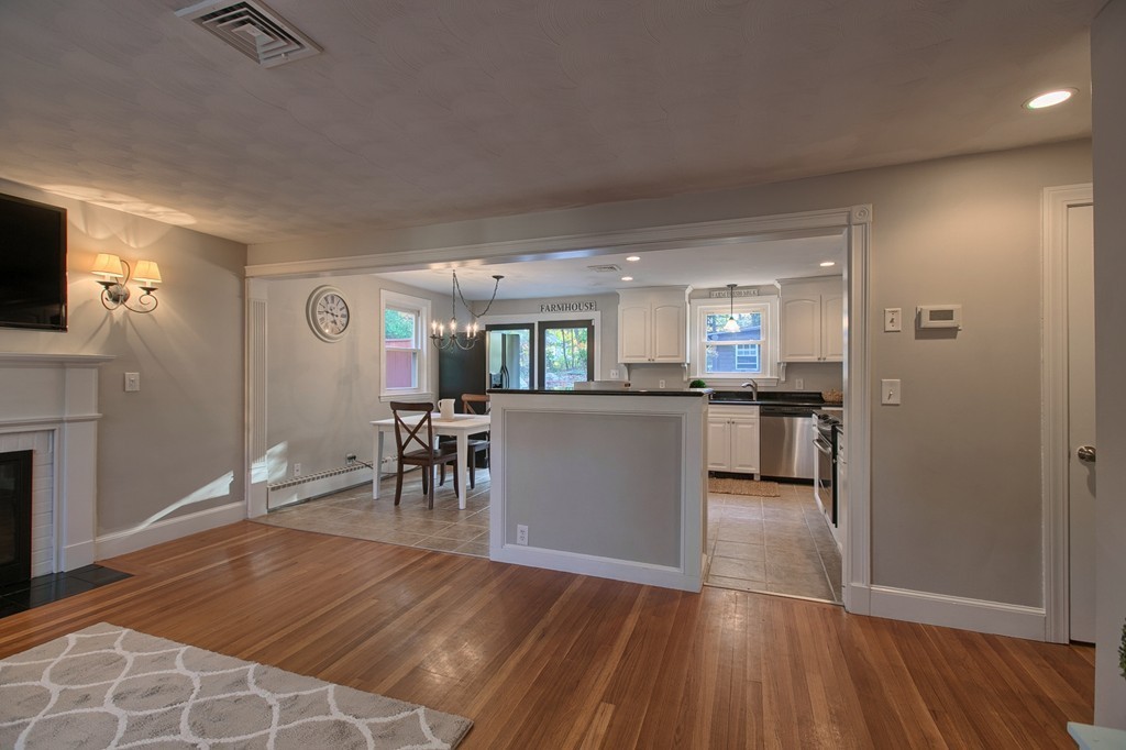 9 Ferguson Road Wilmington, MA 01887 - Photo 4 of 24 Gallery Image 4