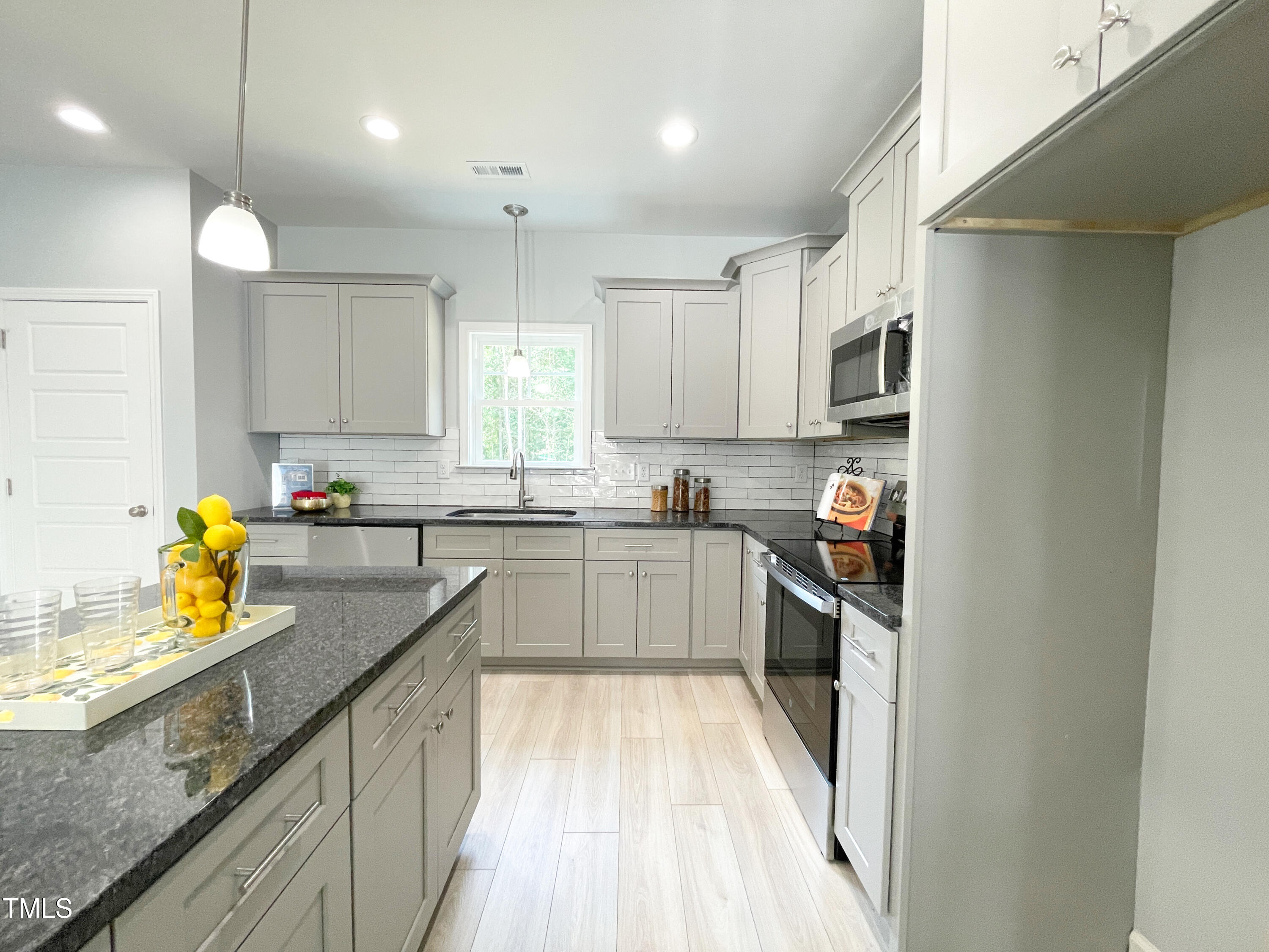 1582 Patterson Road Kinston, NC 28504 - Photo 13 of 39 IMG_5028 2