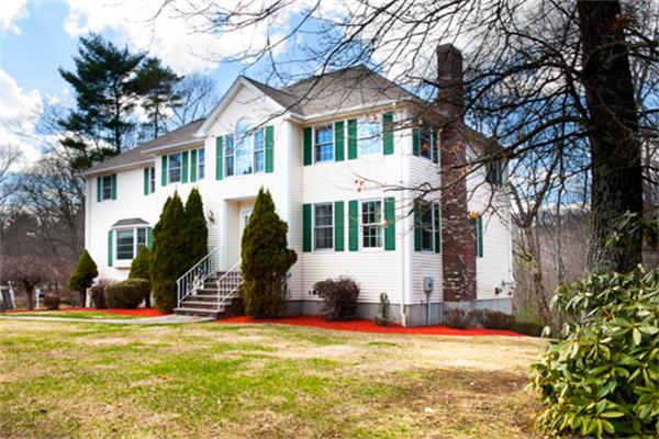 207 Blue Ridge Road North Andover, MA 01845 - Photo 1 of 23 Gallery Image 1