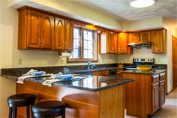 207 Blue Ridge Road North Andover, MA 01845 - Photo 2 of 23 Gallery Image 2