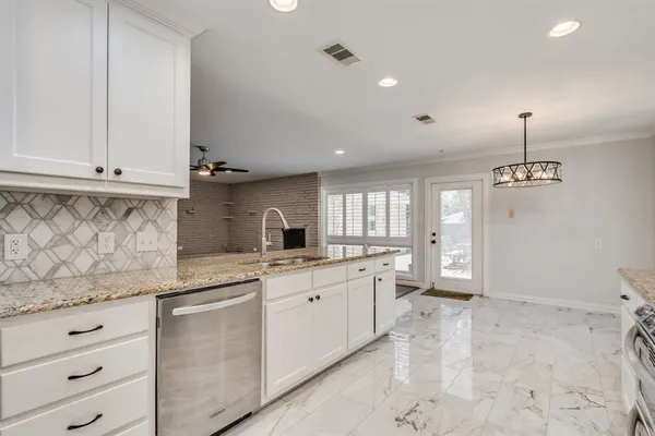 $3,400 | 3734 Crown Shore Drive, Dallas, TX 75244