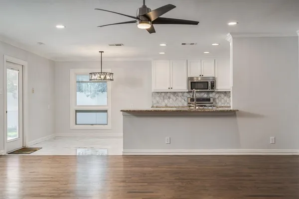 $3,400 | 3734 Crown Shore Drive, Dallas, TX 75244