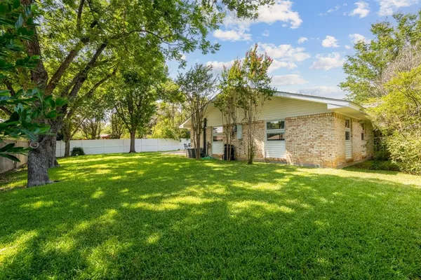 $3,400 | 3734 Crown Shore Drive, Dallas, TX 75244