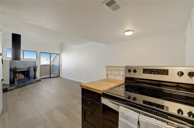 $1,650 | 17074 East Tennessee Drive, Unit 213, Aurora, CO 80017