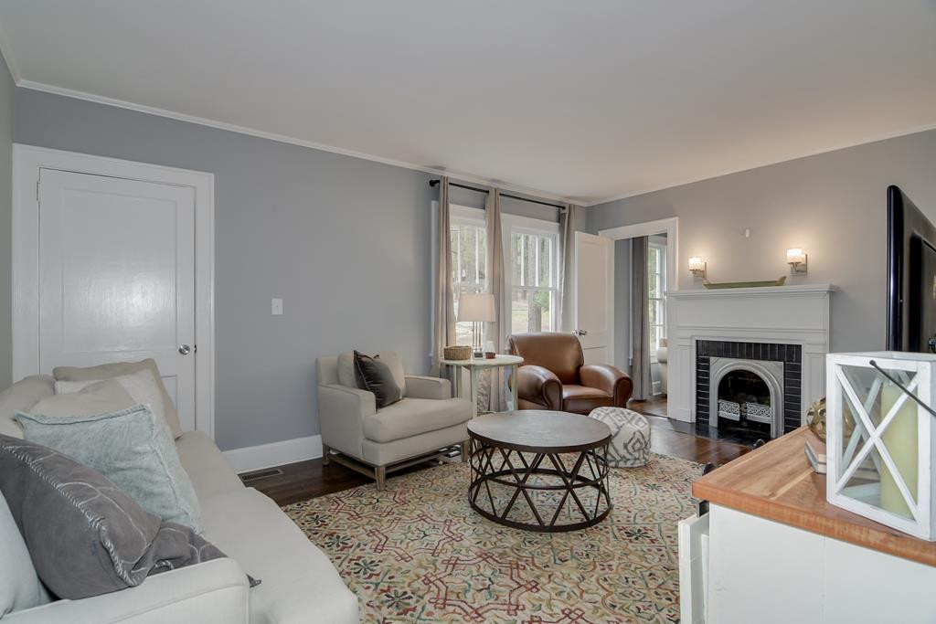 732 West Rollingwood Road Aiken, SC 29801 - Photo 3 of 11 Gallery Image 3