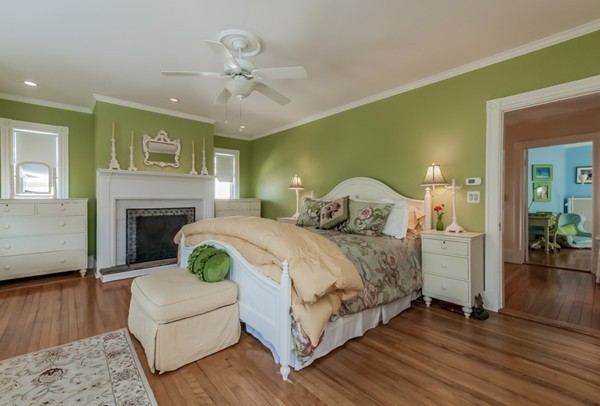 137 Elmwood Road Swampscott, MA 01907 - Photo 16 of 29 Gallery Image 16
