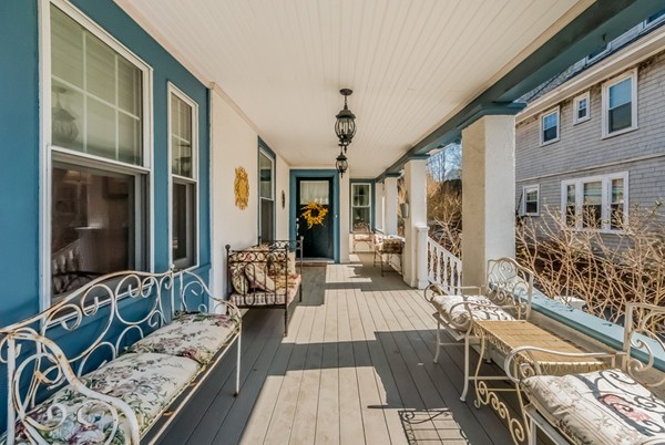 137 Elmwood Road Swampscott, MA 01907 - Photo 2 of 29 Gallery Image 2