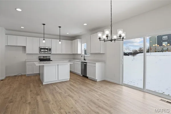 $424,215 | 2308 Heatherfield Drive, Rolla, MO 65401