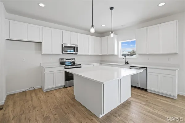 $424,215 | 2308 Heatherfield Drive, Rolla, MO 65401