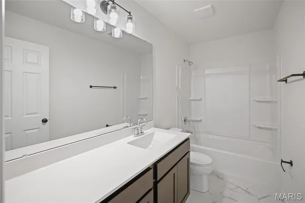 $424,215 | 2308 Heatherfield Drive, Rolla, MO 65401