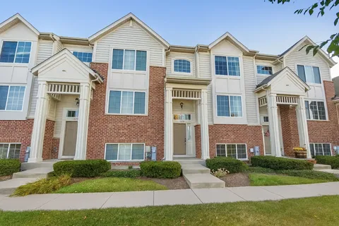 $319,900 | 3374 Cameron Drive, Elgin, IL 60124