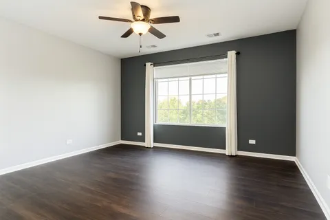 $315,900 | 3374 Cameron Drive, Elgin, IL 60124