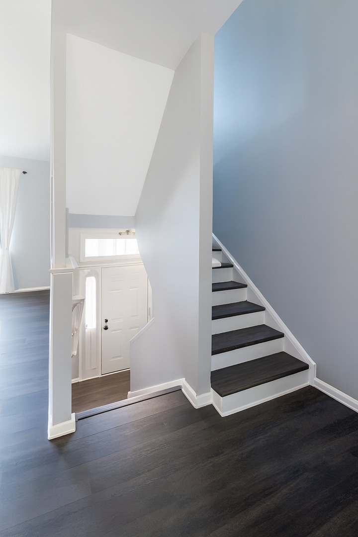 3374 Cameron Drive Elgin, IL 60124 - Photo 2 of 16