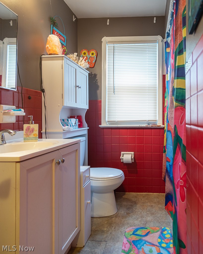 7445 Pearl Road Cleveland, OH 44130 - Photo 26 of 35