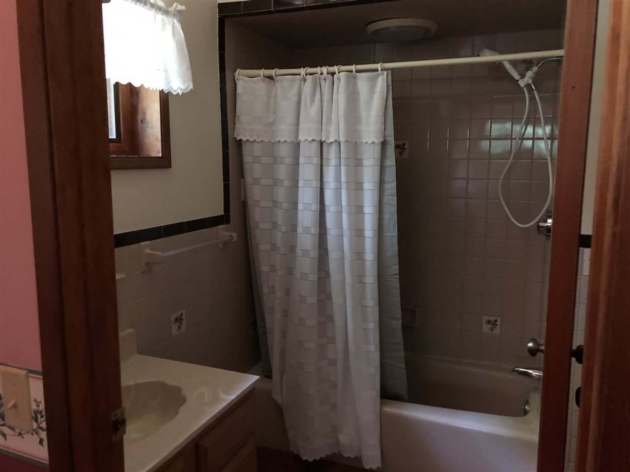 124 Birch Road Chester, NH 03036 - Photo 8 of 39