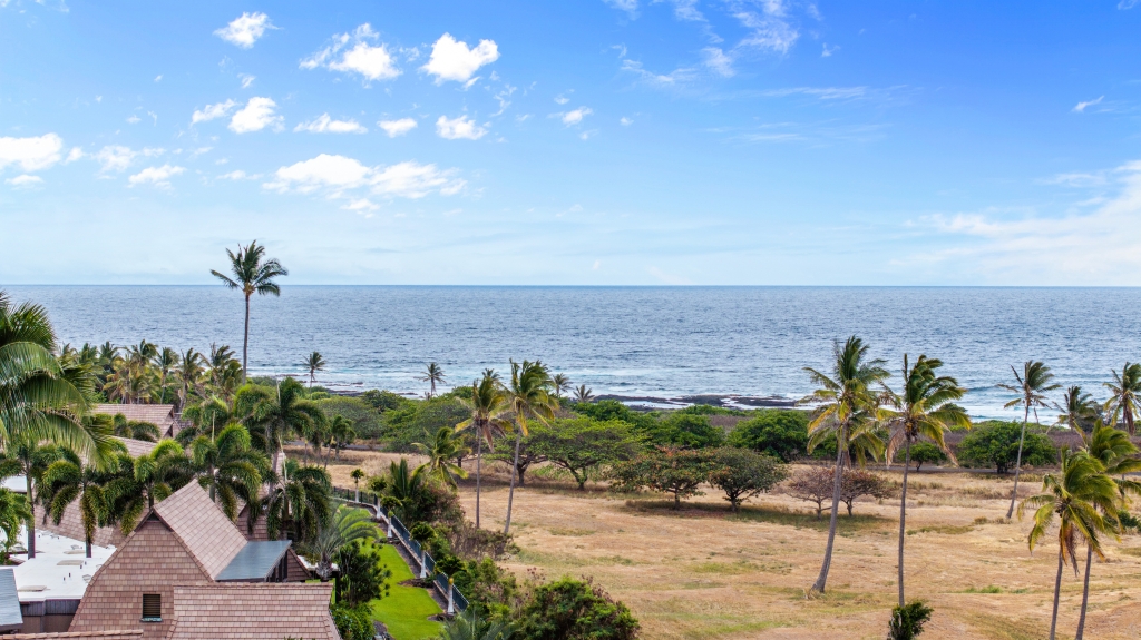 95-789 Ninole Loop Road, Unit 42 Naalehu, HI 96772 - Photo 20 of 30 a view of a city