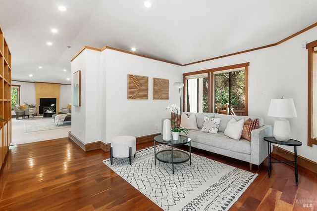 $4,700,000 | 1100 Bayhills Drive, San Rafael, CA 94903