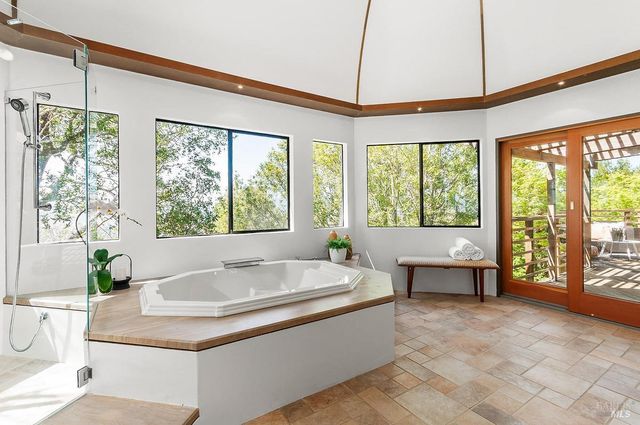 $4,700,000 | 1100 Bayhills Drive, San Rafael, CA 94903