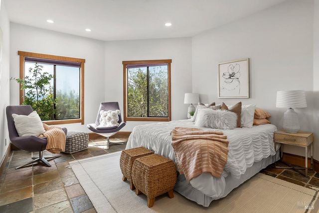 $4,700,000 | 1100 Bayhills Drive, San Rafael, CA 94903