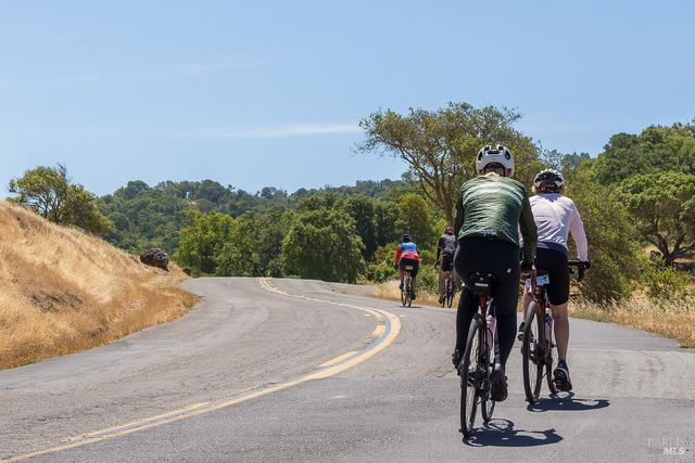 $4,700,000 | 1100 Bayhills Drive, San Rafael, CA 94903